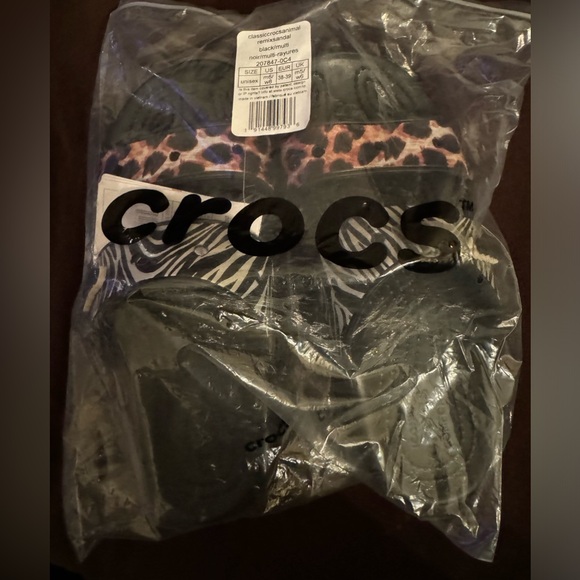 Crocs NWT - Picture 2 of 2